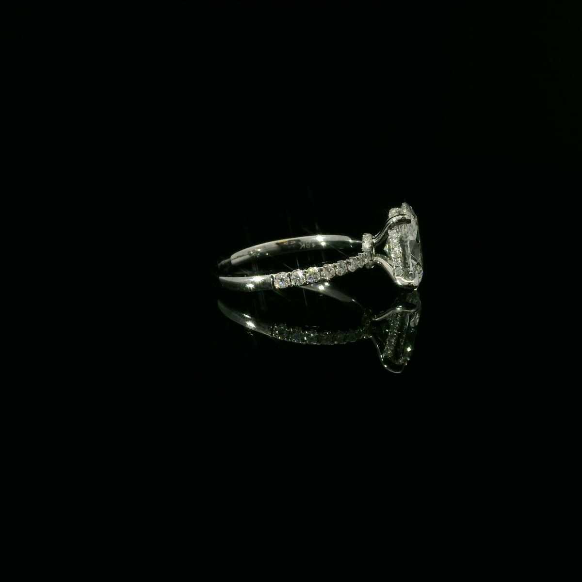 IGI OVAL 1.79ct D VS1 18K W/G