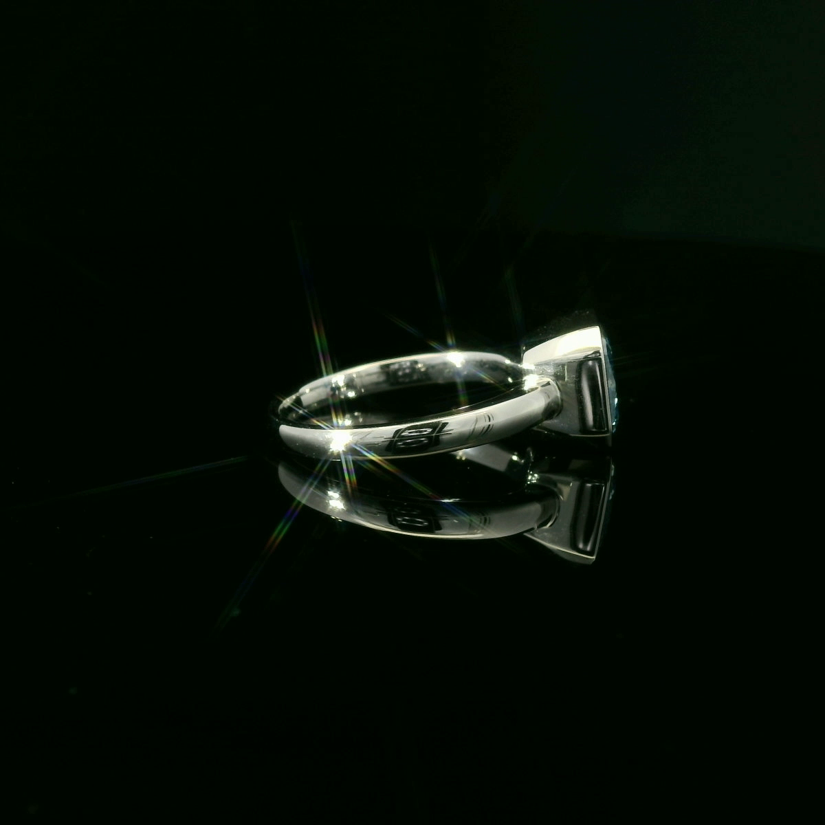 IGI Asscher cut 3.14ct Fancy Vivid Blue