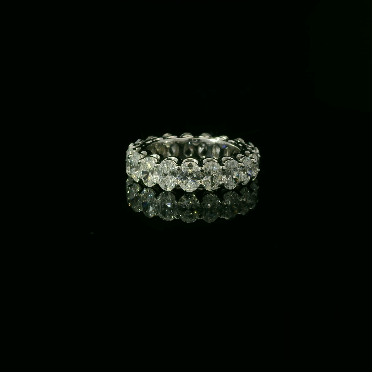 Oval 0.30ct Each - 17,800$ HKD