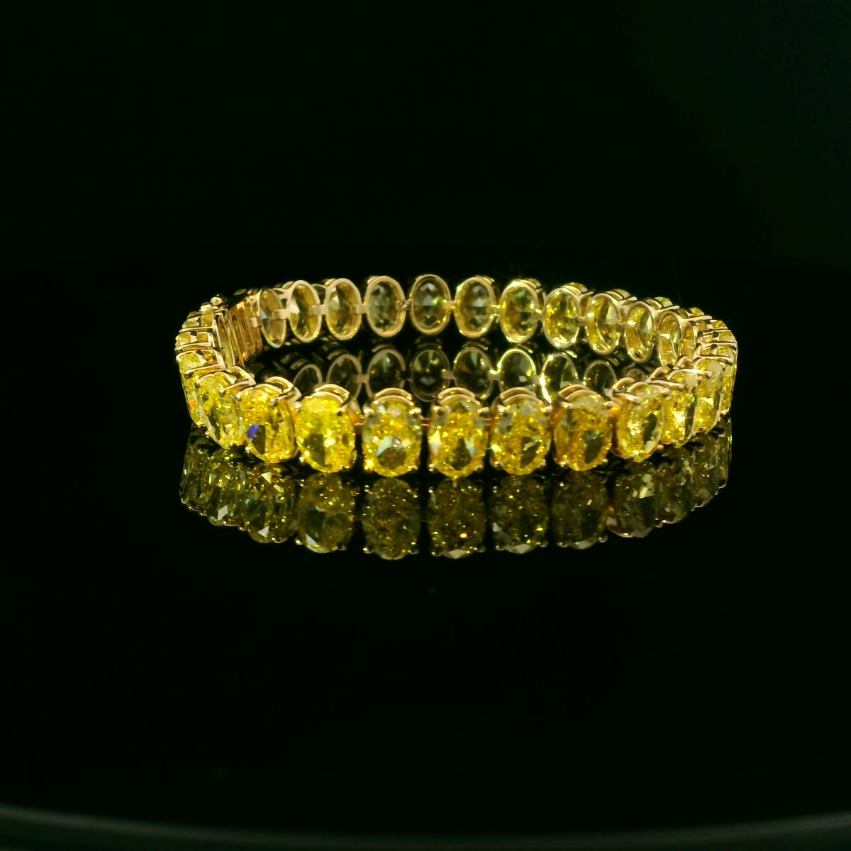 Yellow Gold Tennis Bracelet with Cabochon Citrines