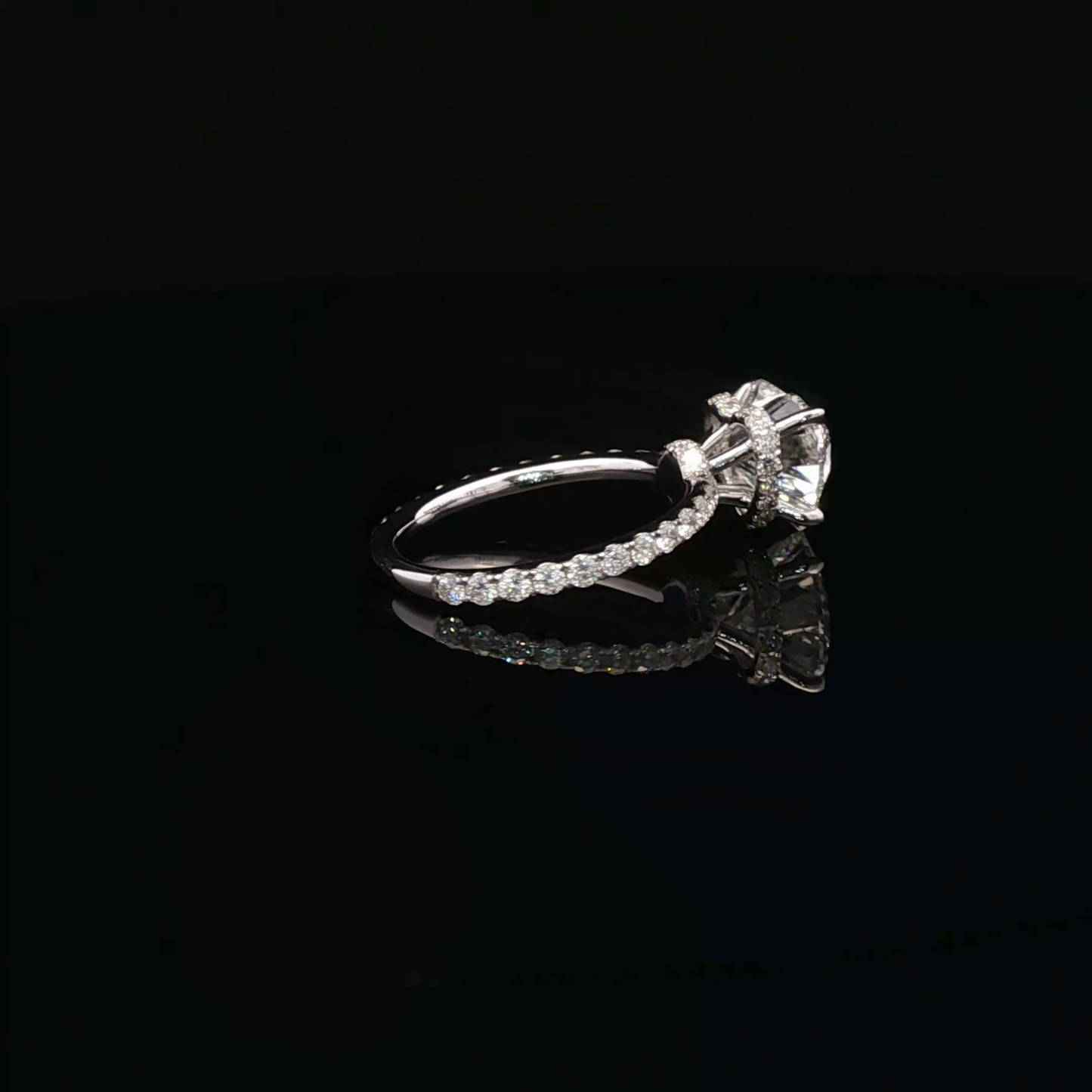 IGI 3.01ct D VS2 - 11,500$ HKD