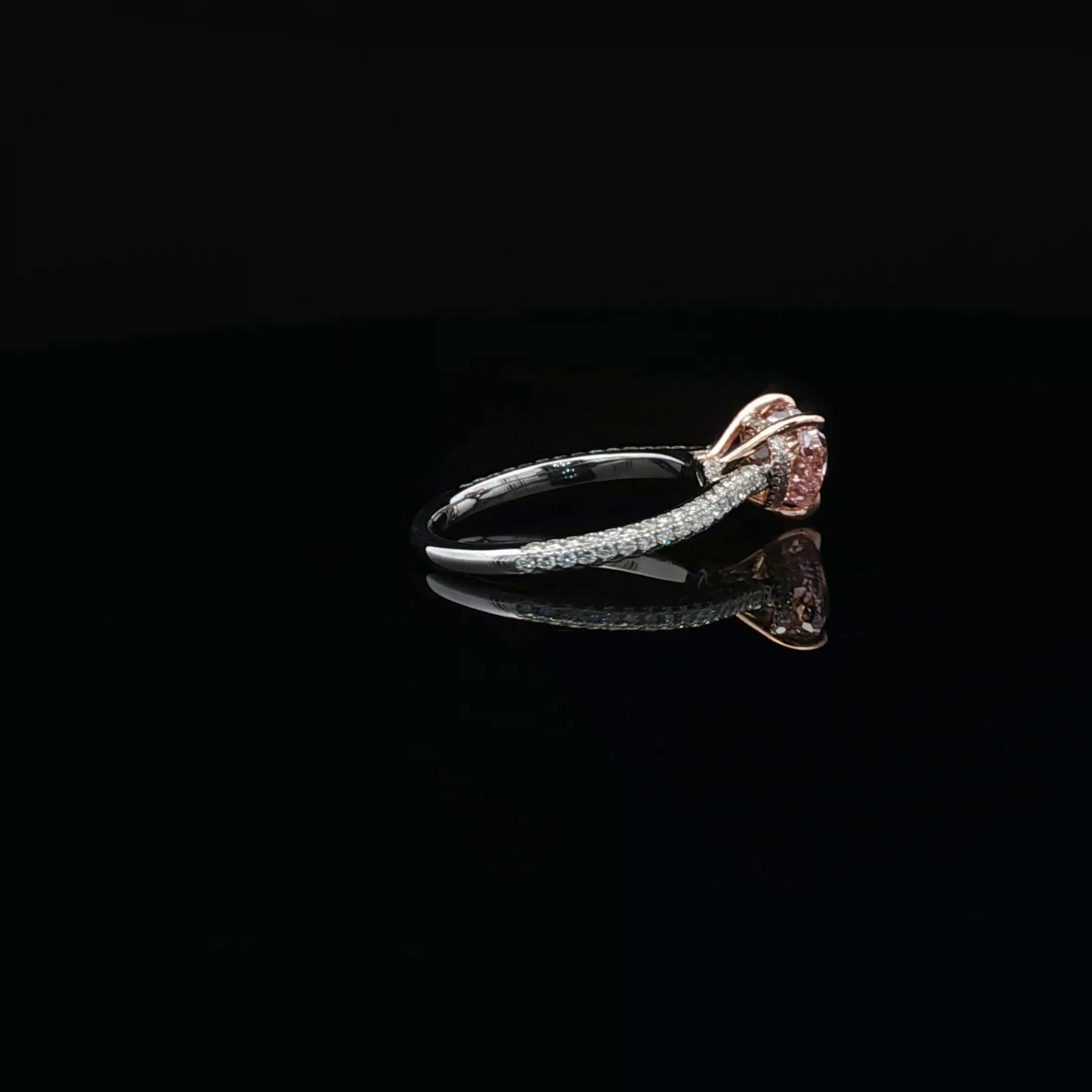 IGI Heart 1.61ct Fancy Vivid Pink VS2 - 11,900$ HKD