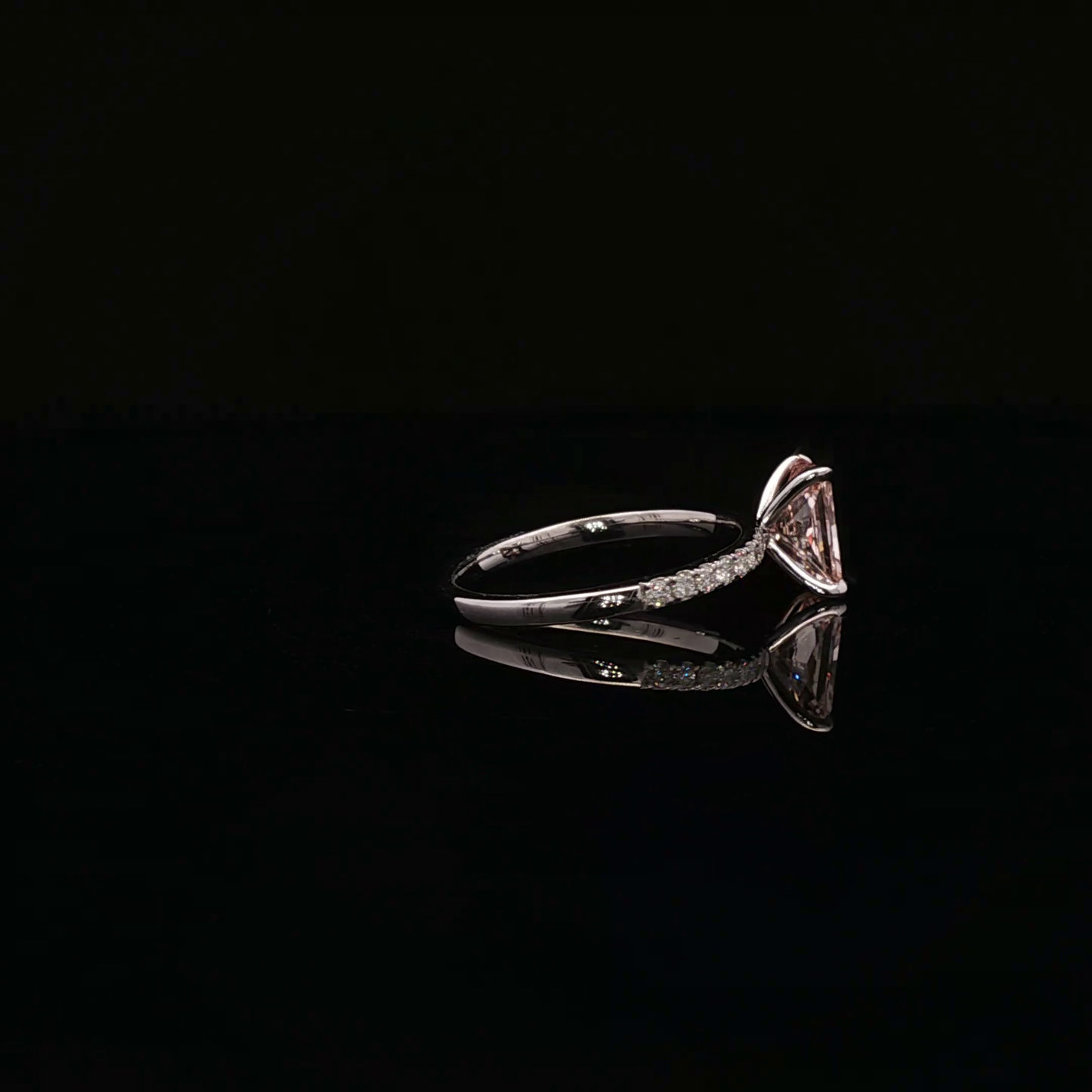 IGI Radiant 1.51ct Fancy Vivid Pink VS1