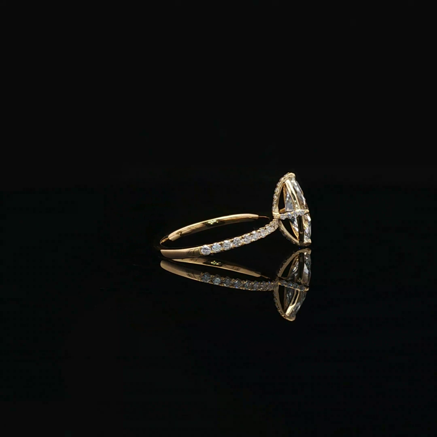 IGI Marquise 1.07ct D VVS2 18k Y/G