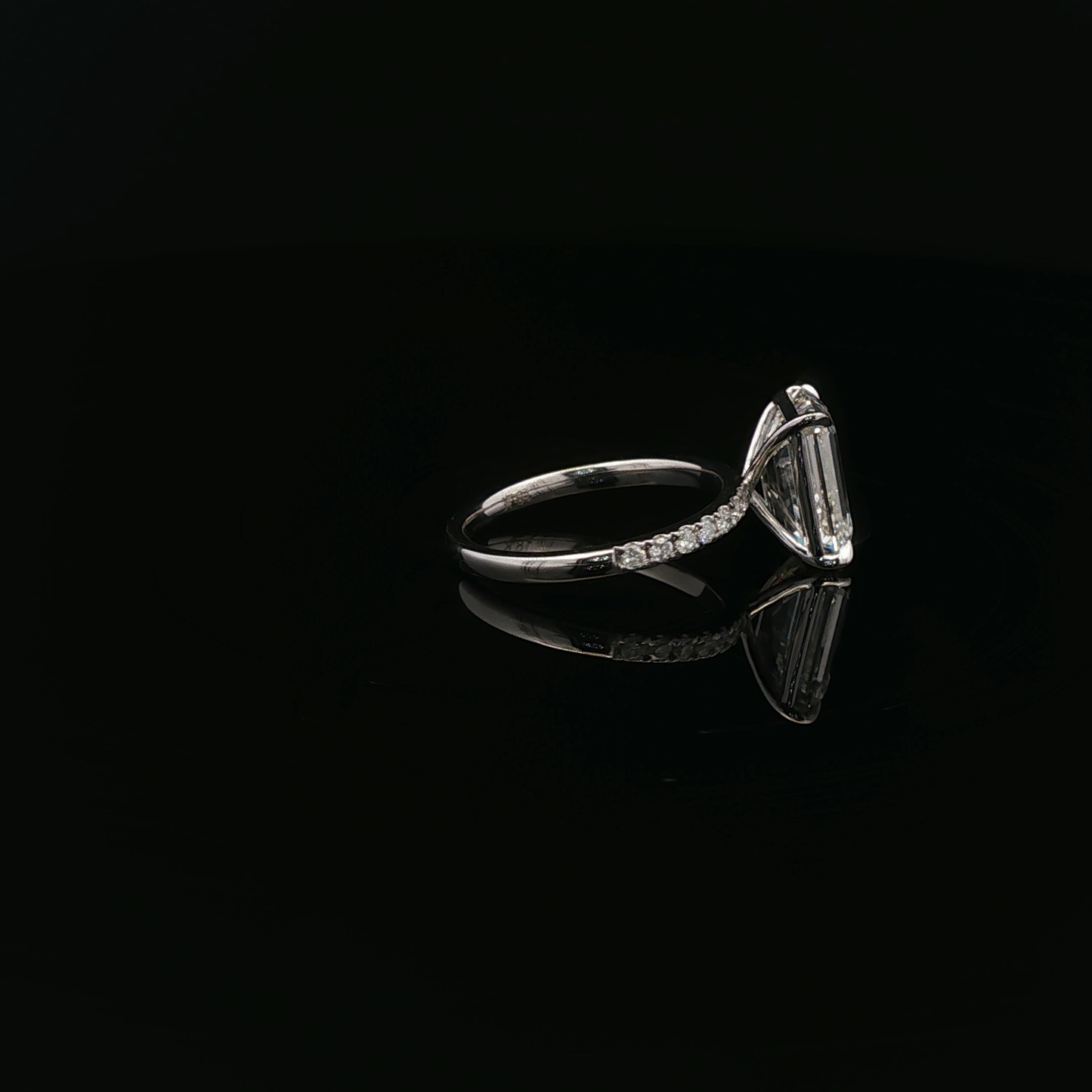 IGI 3.02ct Emerald E VS1 18K/W PAVE RING