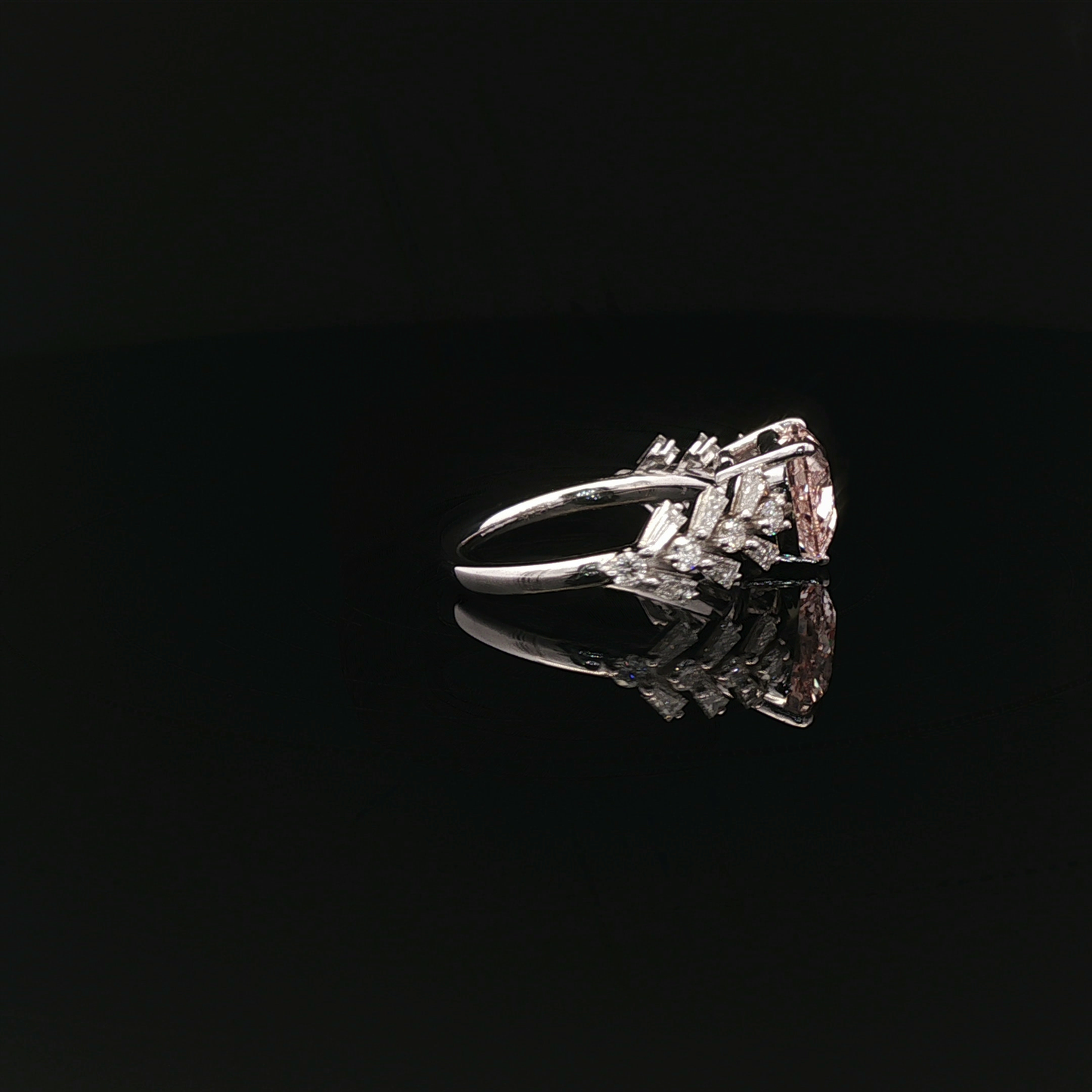 IGI Heart 2.44ct Fancy Intense Pink VS1