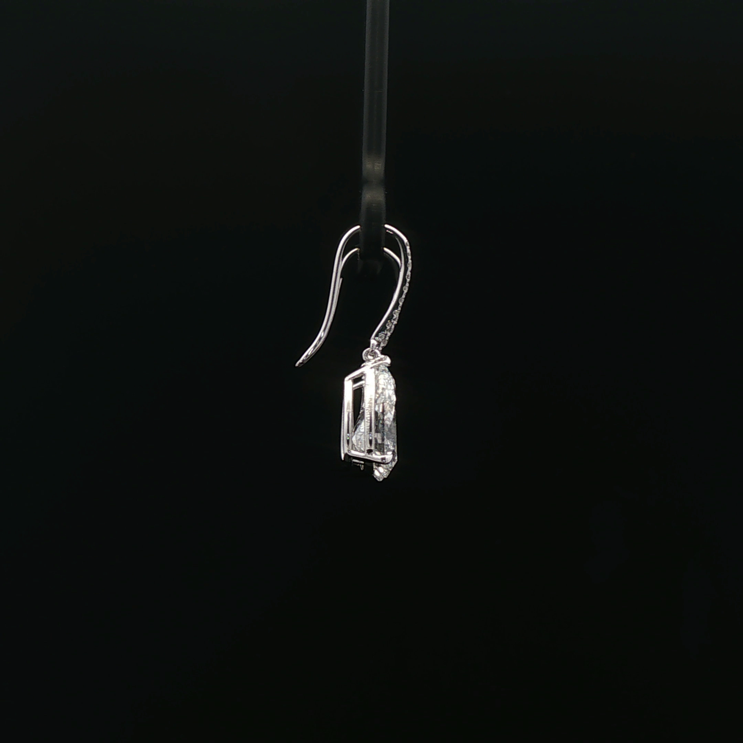 IGI 2.04ct+2.08ct Pear D VVS2 18k/W Dangle Earring