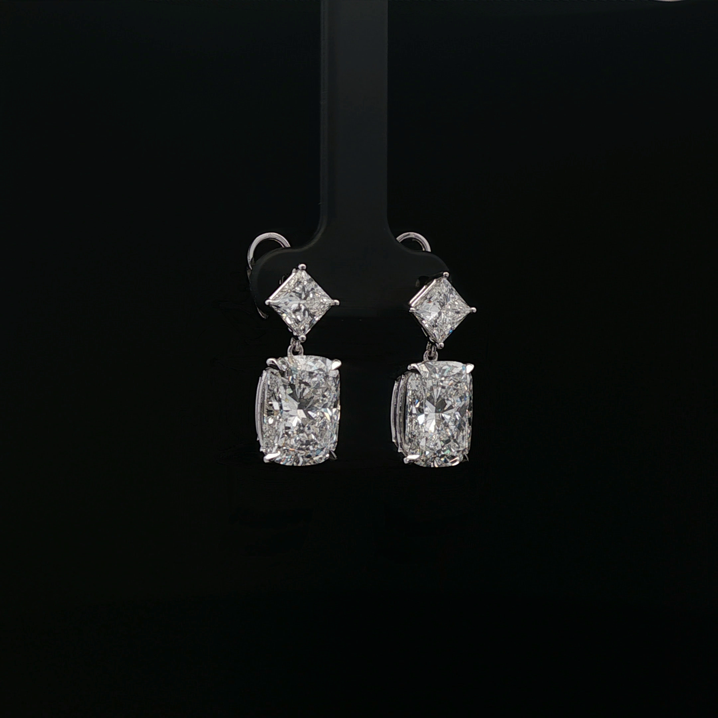 IGI Cushion 5.08ct D VVS2 +5.09ct D VS1 & IGI PRINCESS 1.01ct+1.02ct D dangle earring 18k/W