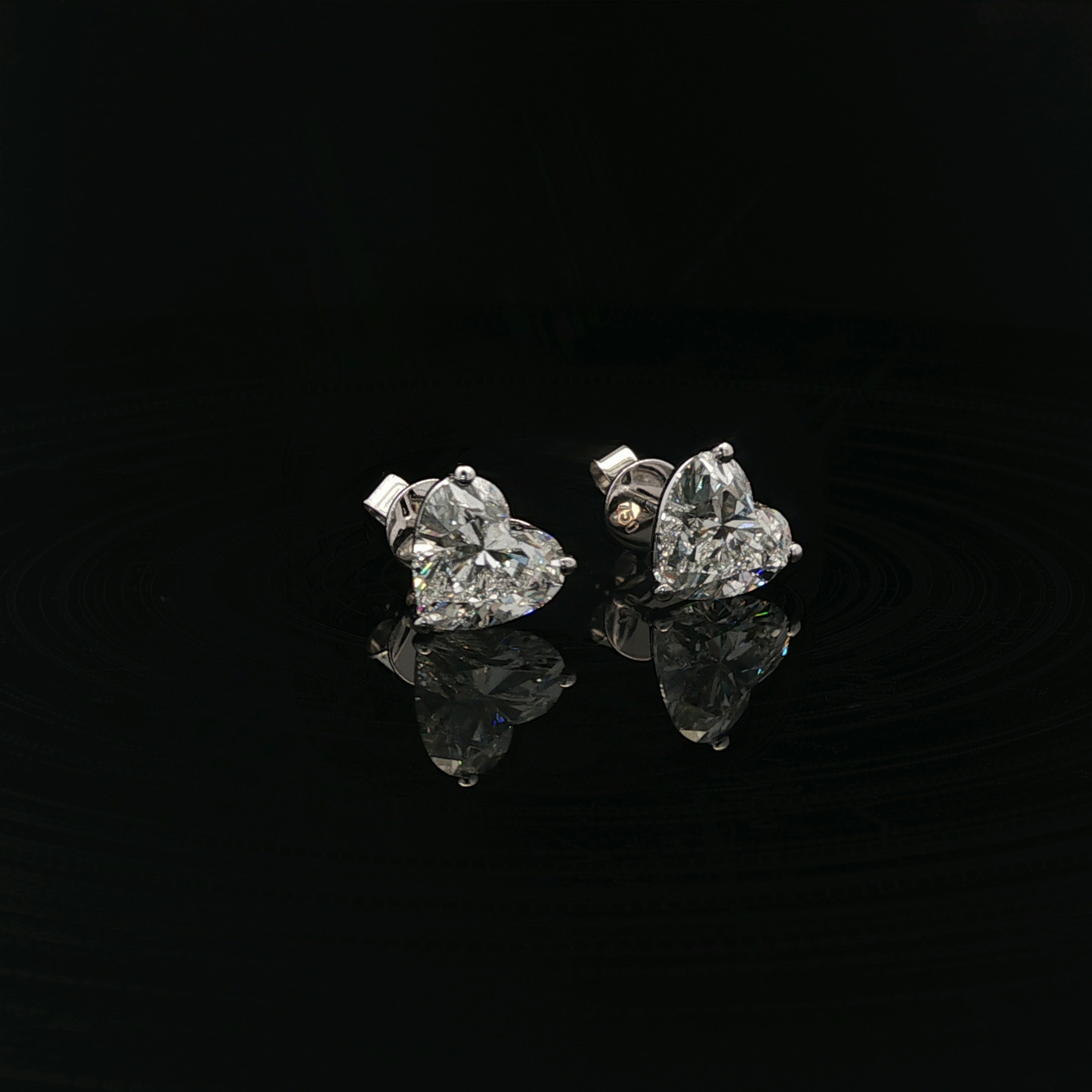 IGI Heart 2ct D VVS Each - 16,900$ HKD