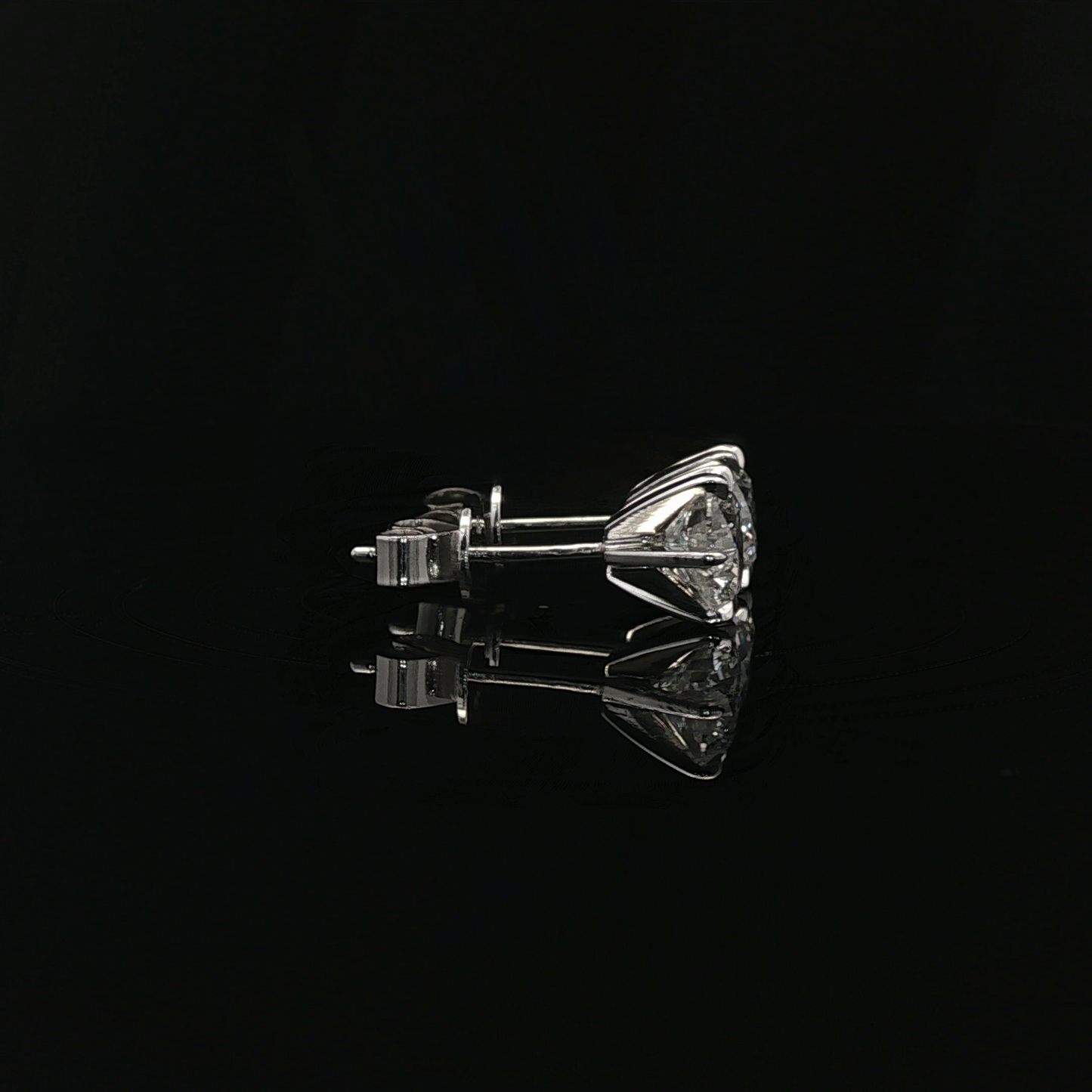 IGI Round 1ct Each 6 Prong D VVS - 9,500$ HKD