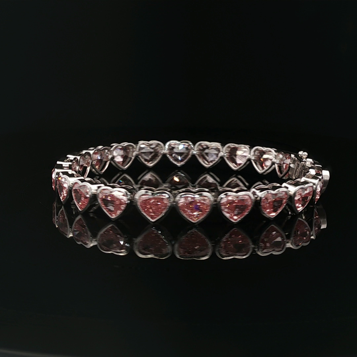 Heart 25.81ct Tennis Bracelet 18k