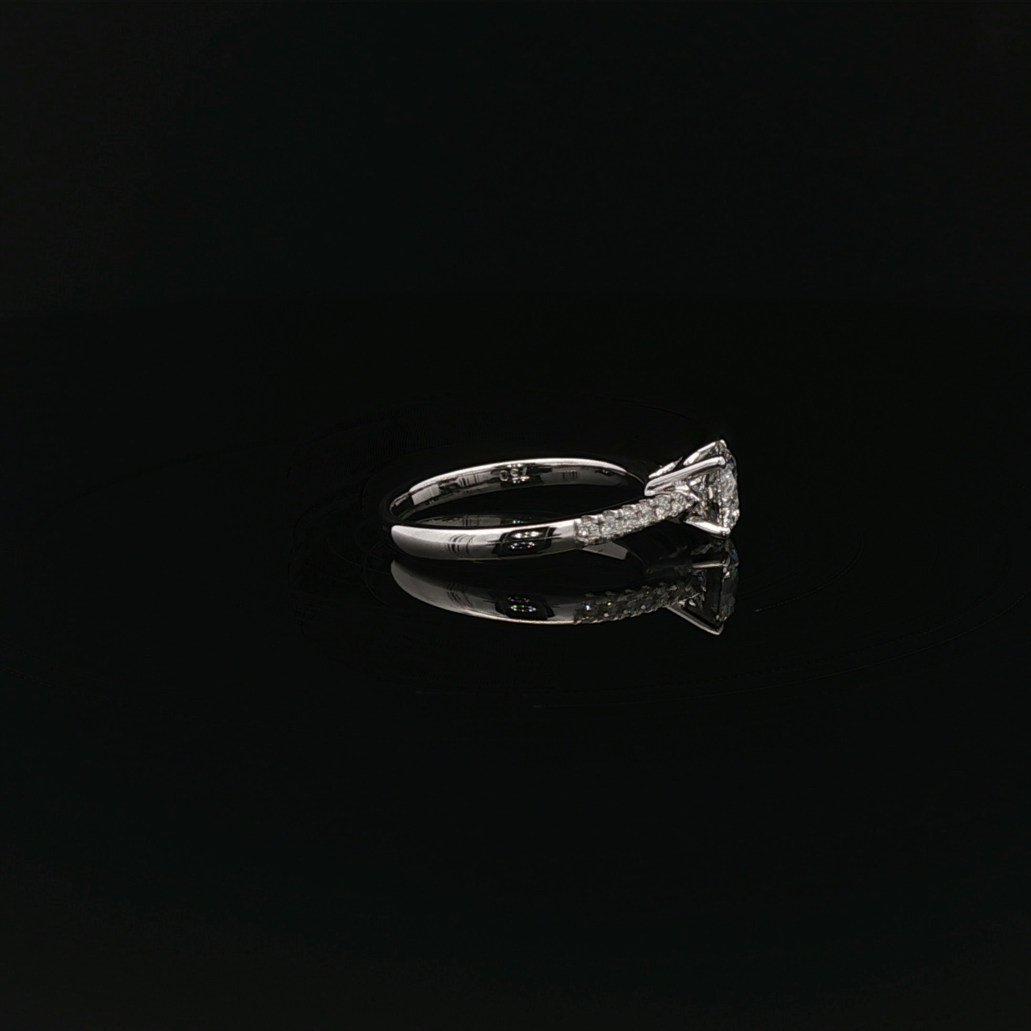 IGI Rd 1.02ct D VVS2 - 9,900$ HKD