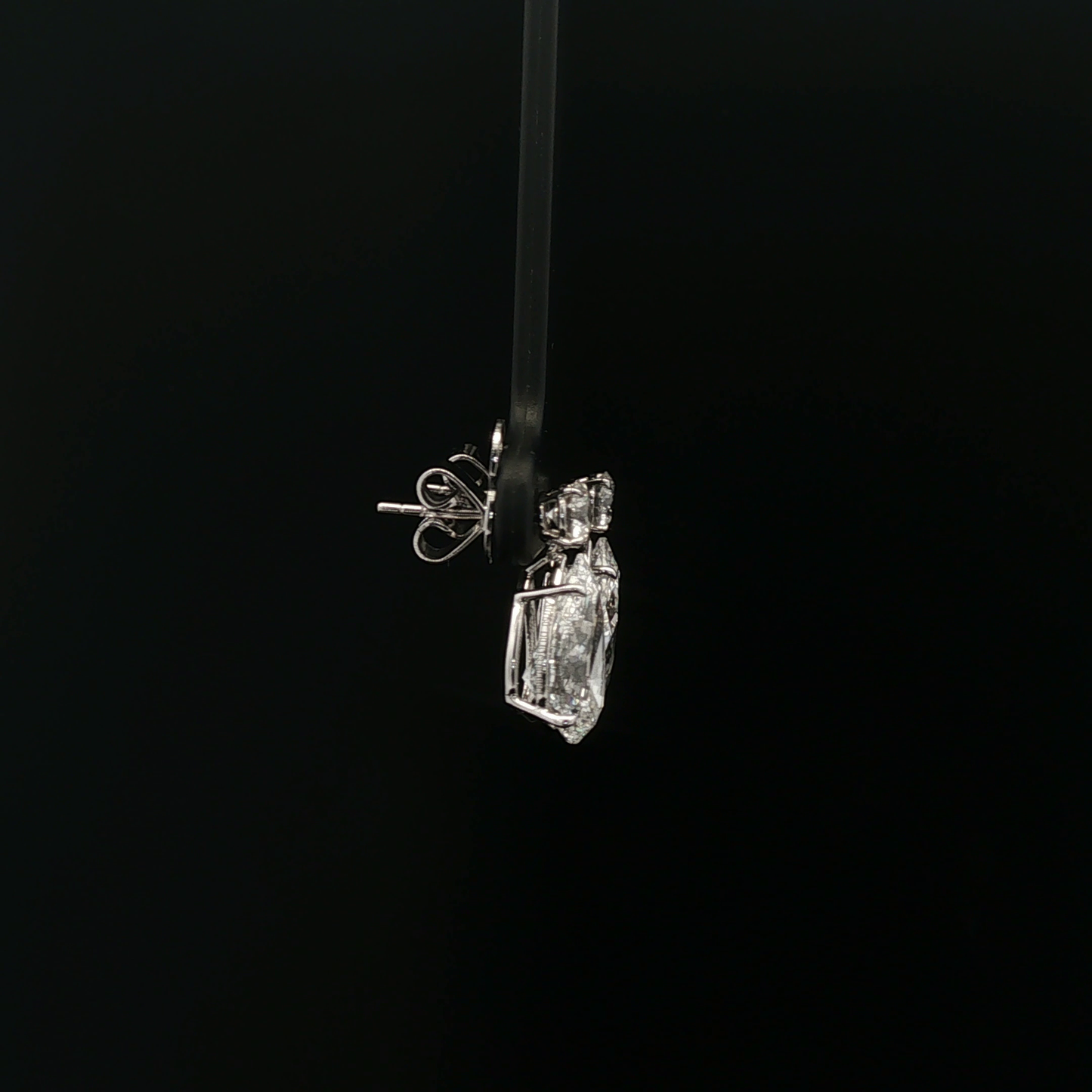 IGI Pear 3ct D VS + 0.33ct RD Hanging Earrings 18kw
