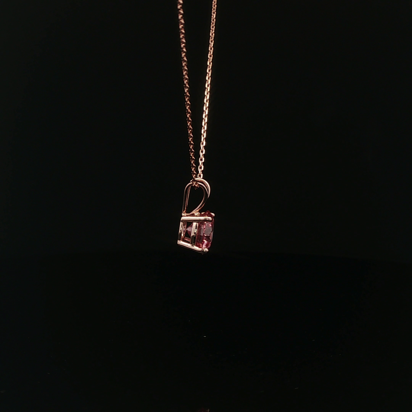 IGI Round 2ct Fancy Vivid Pink VVS - 12,500$ HKD