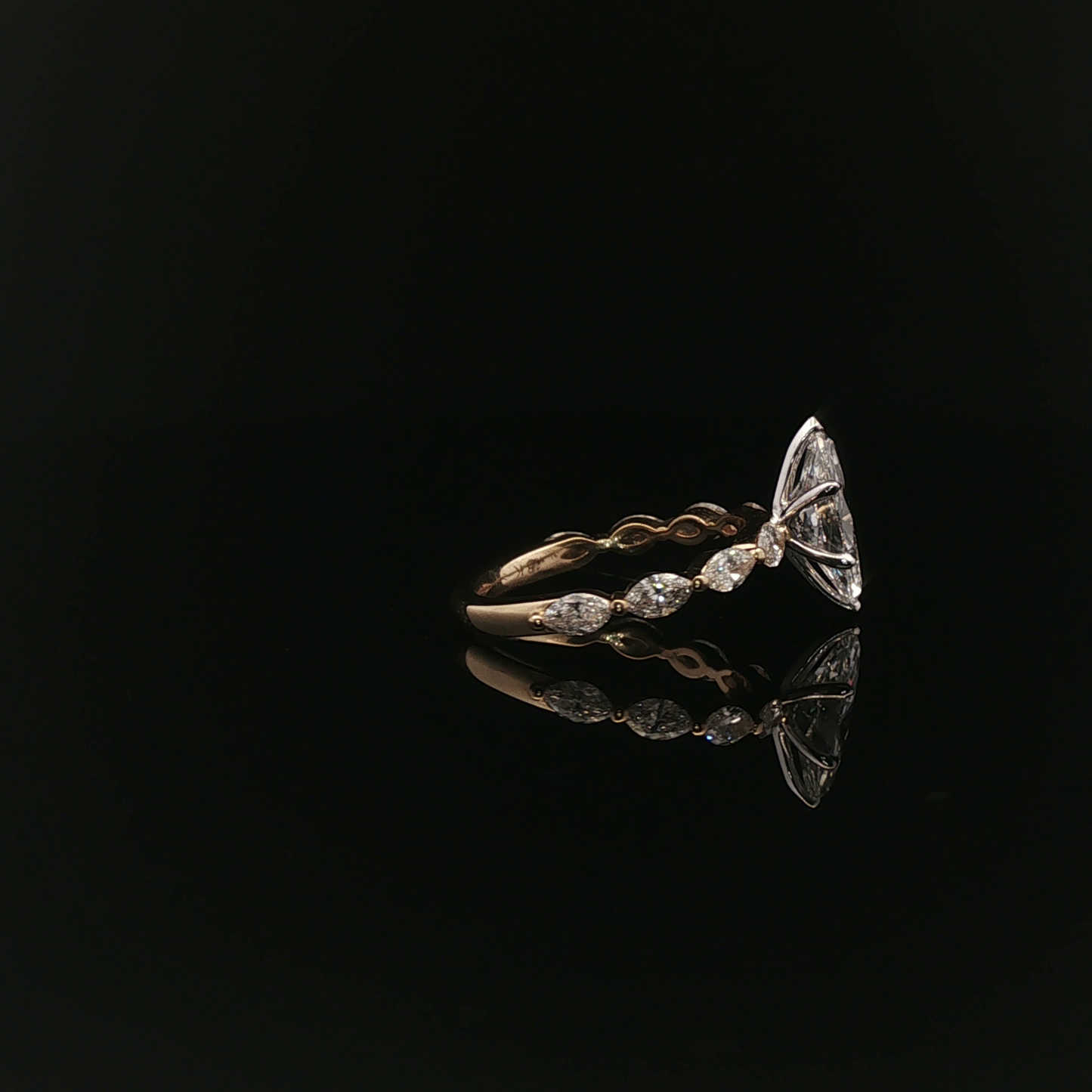 GIA Marquise 1.50ct D SI2 18k/WP+YB
