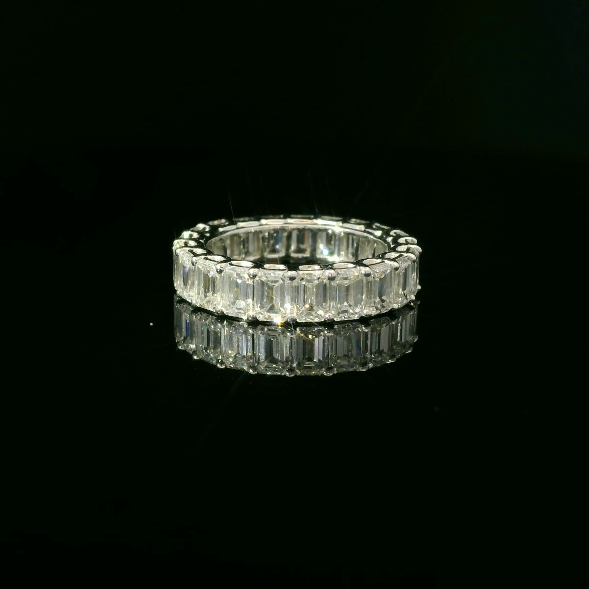 Emerald 0.30ct Each - 15,900$ HKD