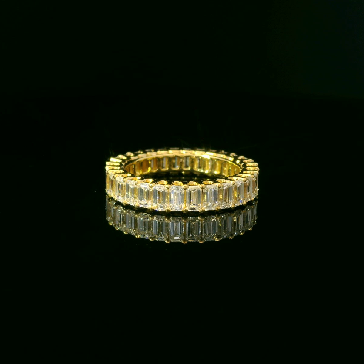 Emerald 0.10ct Each - 12,900$ HKD