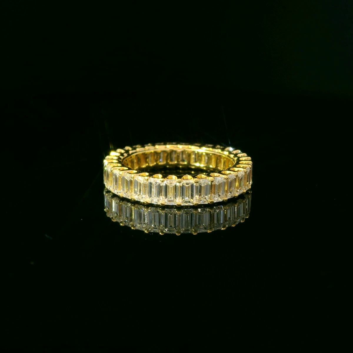 Emerald 0.10ct Each - 12,900$ HKD