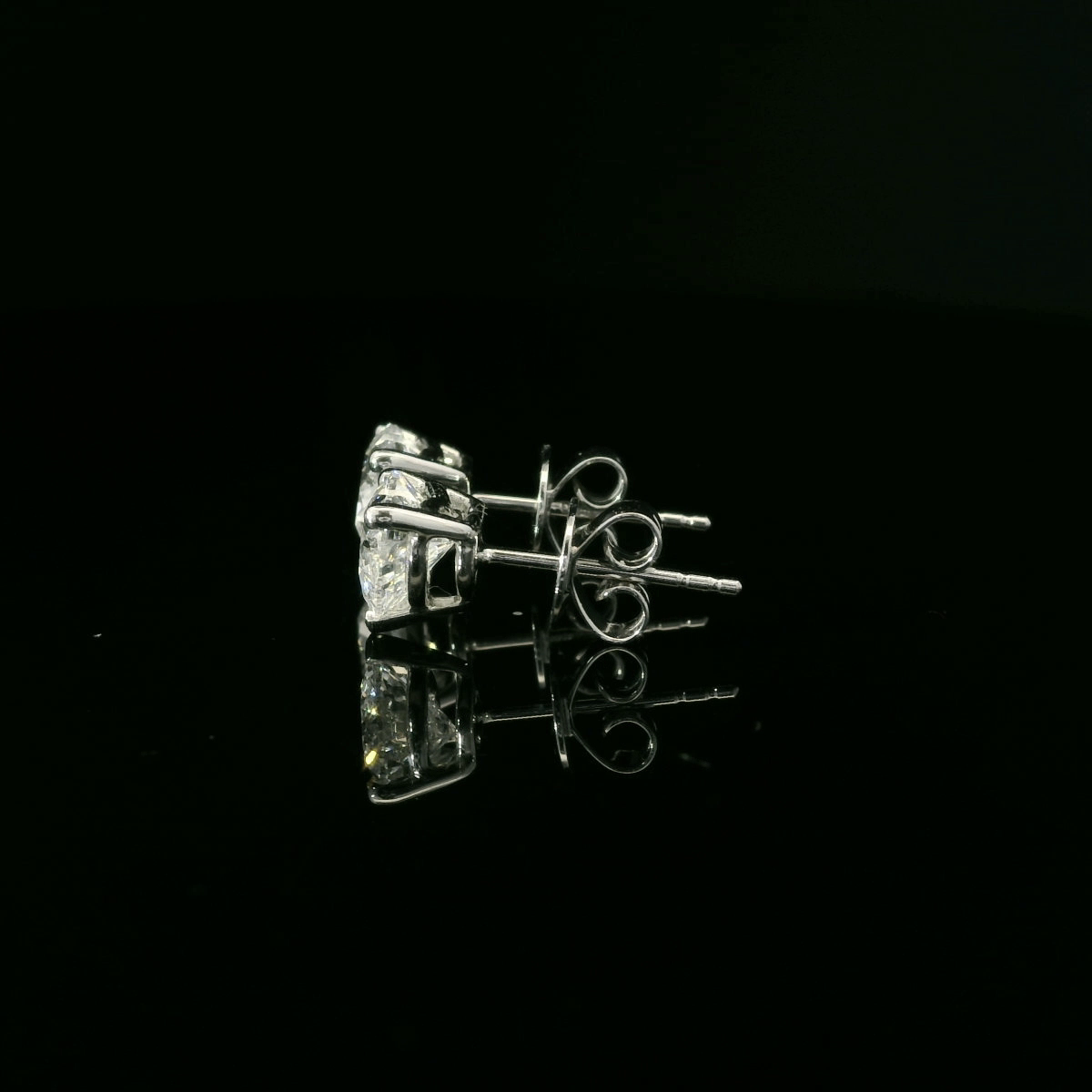 IGI Heart Shape Earrings 1ct Each D VS1