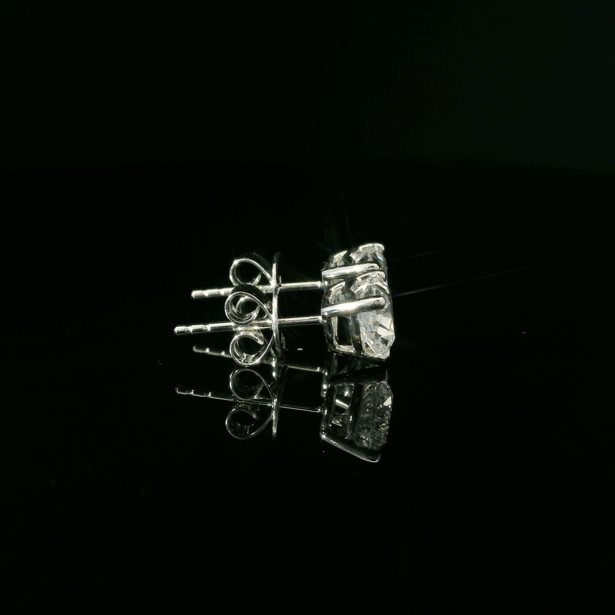 IGI Heart Shape Earrings 1ct Each D VS1