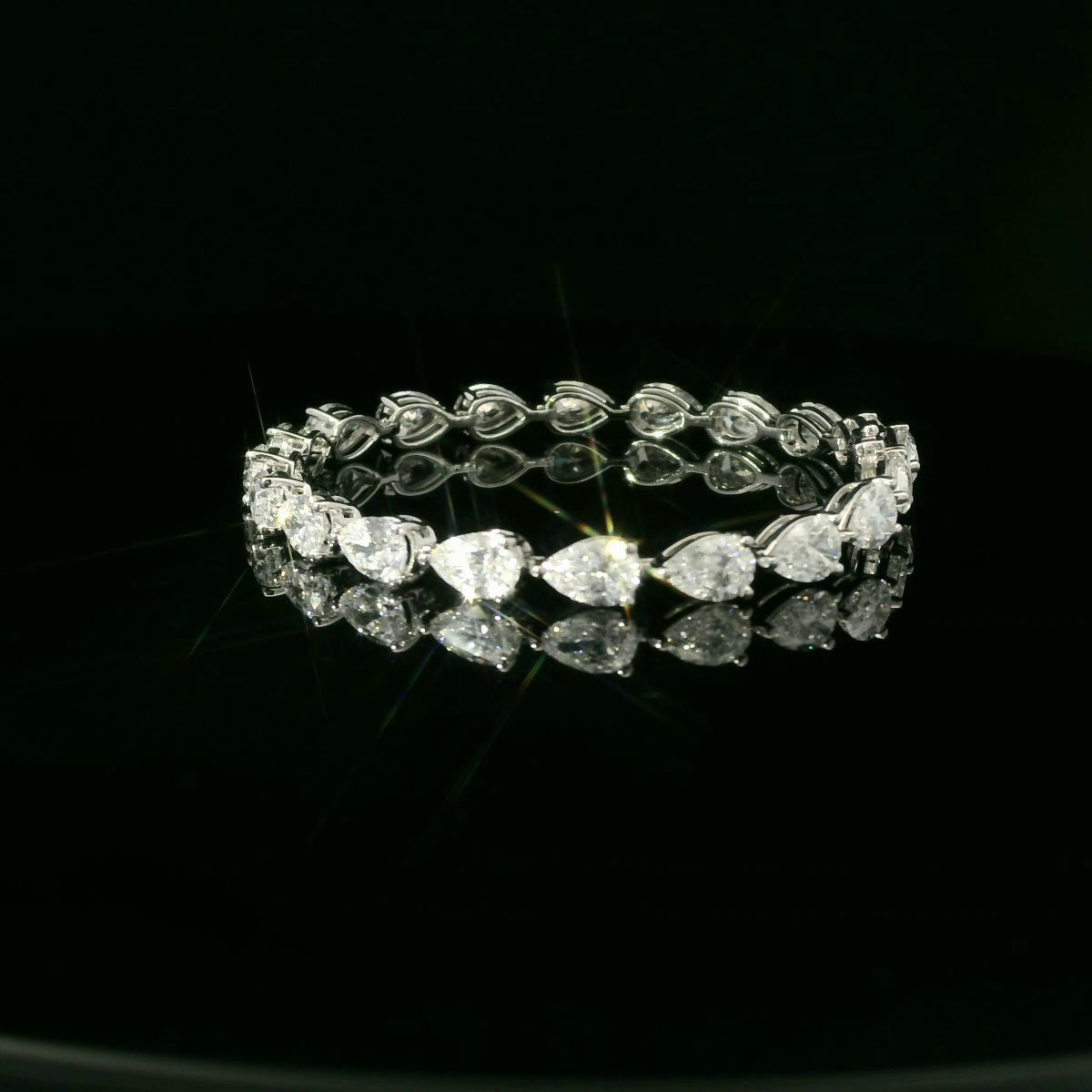 Pear 0.50ct Each - 28,900$ HKD