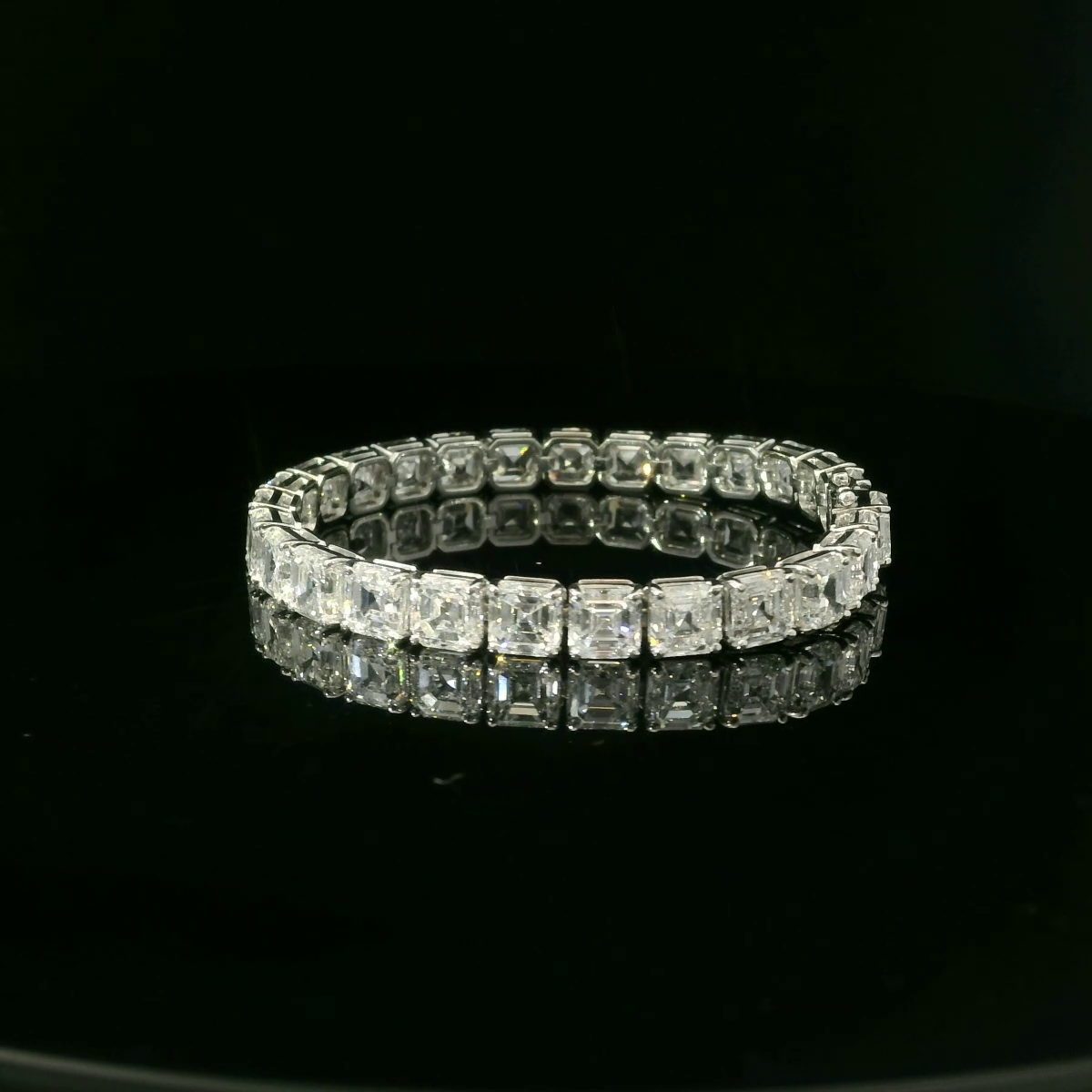 Asscher 1ct Each - 42,000$ HKD
