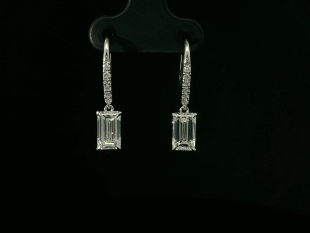 IGI Emerald 1.5ct Each - 10,500$ HKD