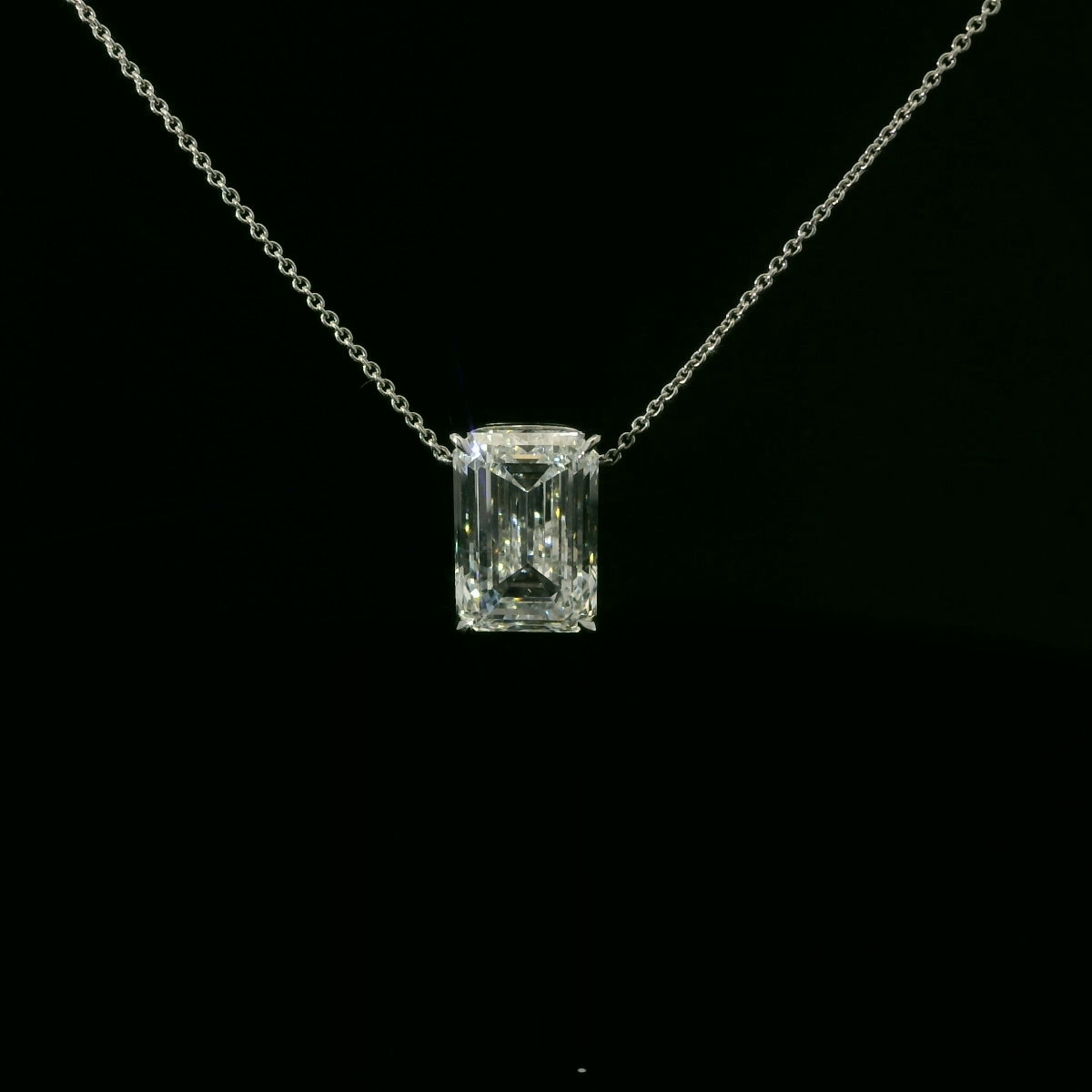 IGI Emerald 5.51ct D VVS1 Pendant 18k W/G