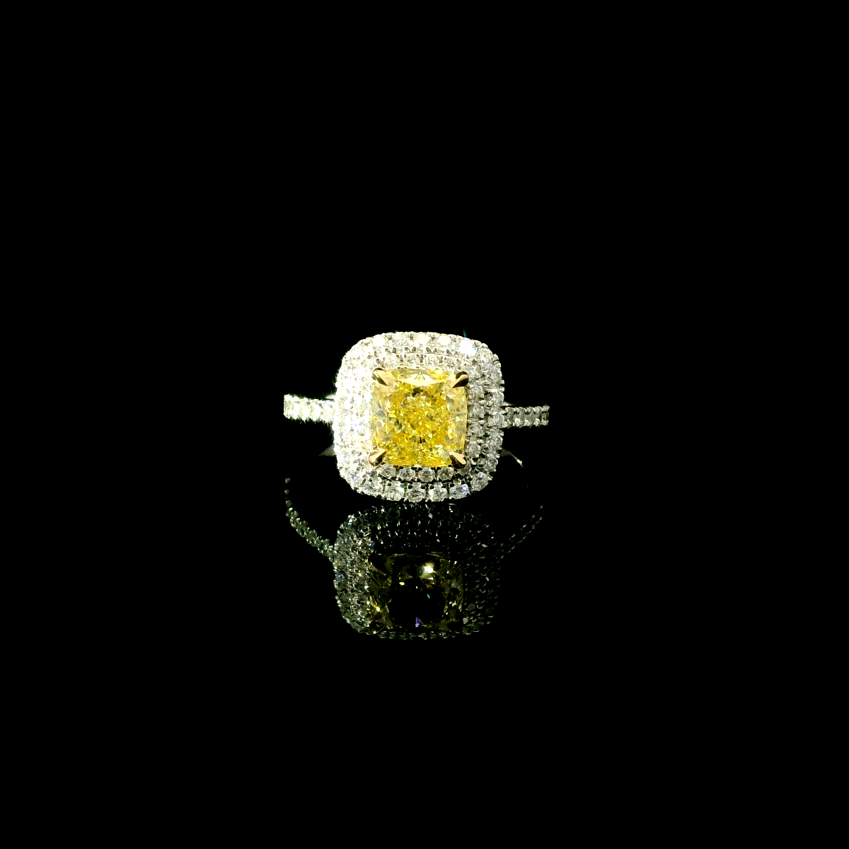 IGI Cushion Fancy Intense Yellow VVS2 1.73ct - 11,900$ HKD