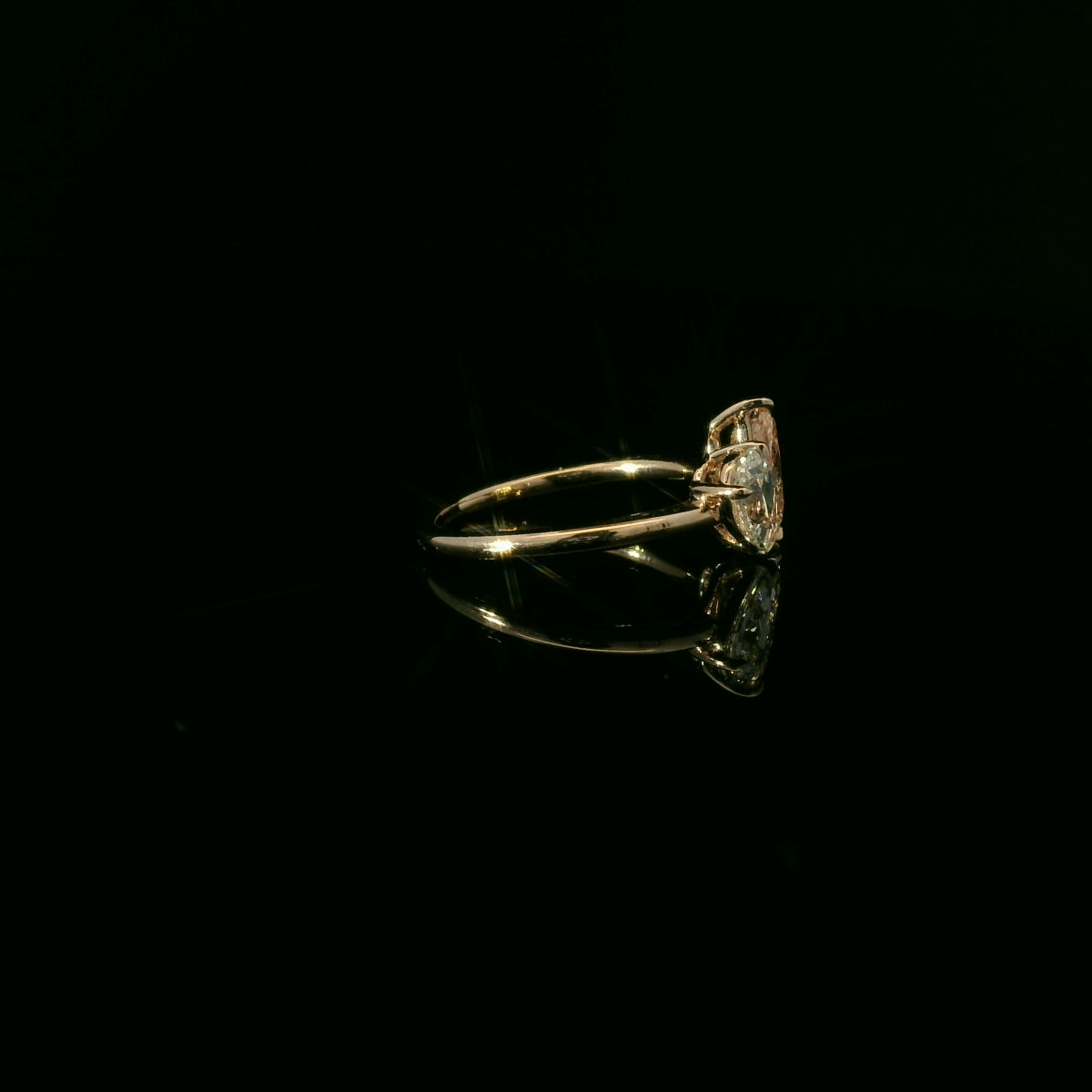 IGI PE 0.98ct FANCY INTENSE PINK , PE 0.56ct D VVS1