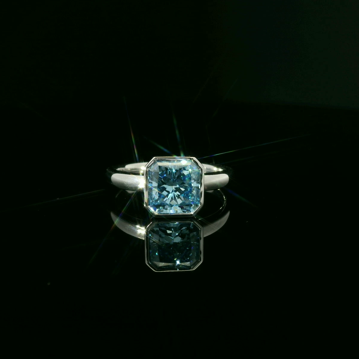 IGI Asscher cut 3.14ct Fancy Vivid Blue
