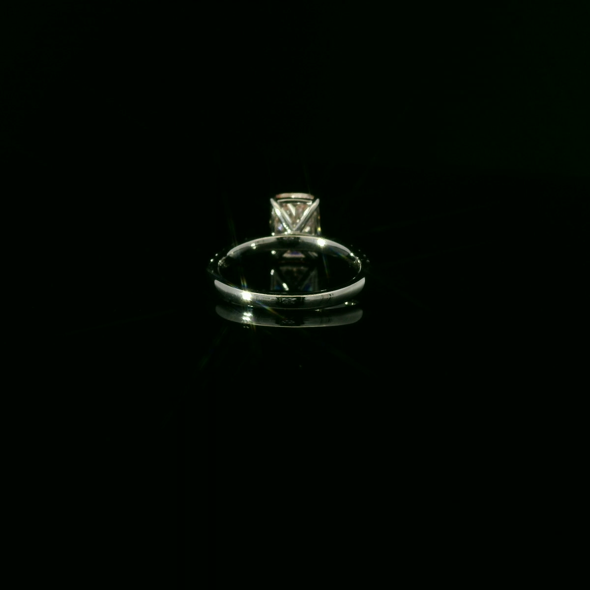 IGI Cushion 2.09ct Fancy Vivid Pink VS2