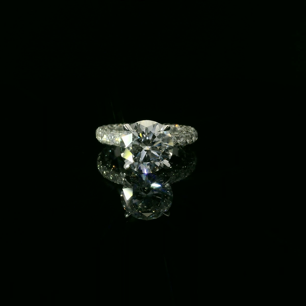 IGI RD 3ct D VVS2 18K Full Diamond Band 18k W/G
