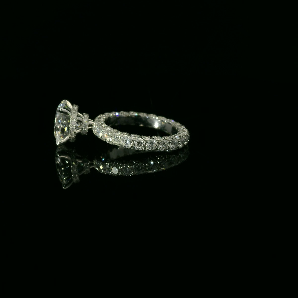 IGI RD 3ct D VVS2 18K Full Diamond Band 18k W/G