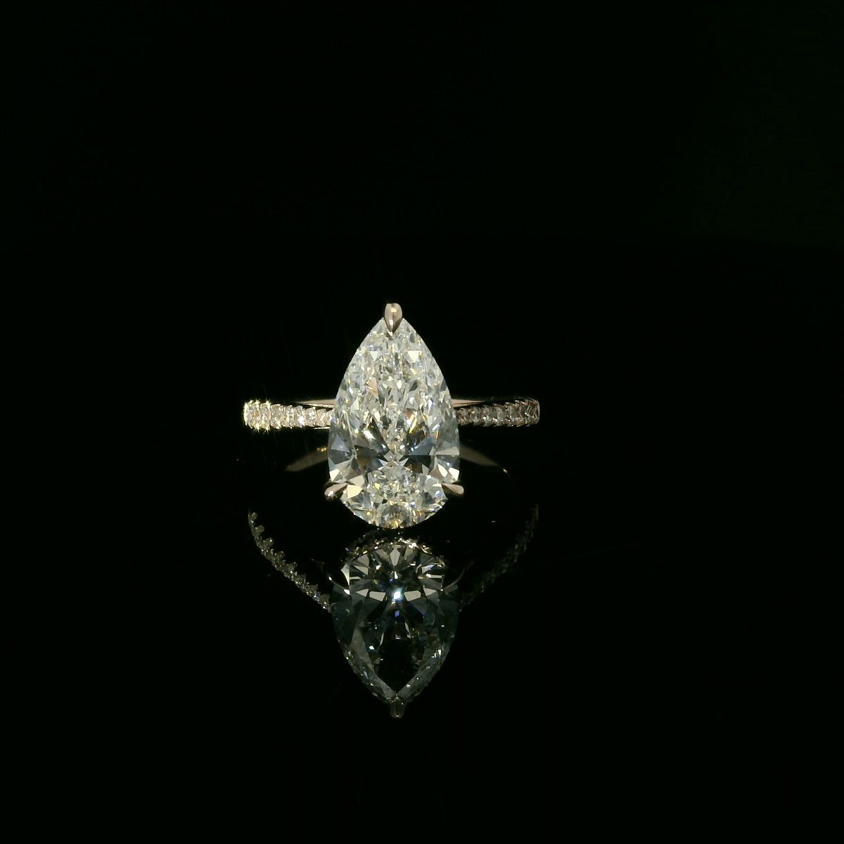 IGI Pear 3.01ct D VS1 18K Rose Gold Band