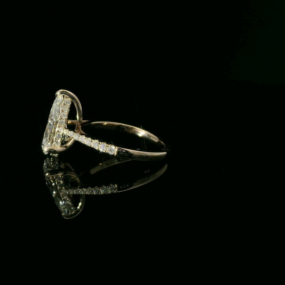 IGI Pear 3.01ct D VS1 18K Rose Gold Band