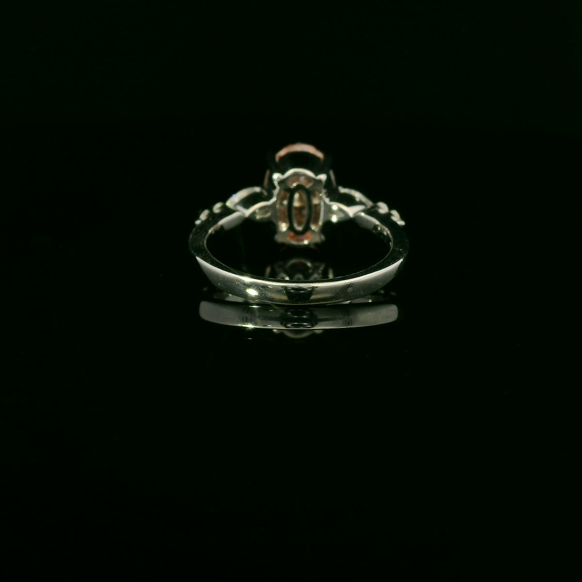 IGI 2.22ct OVAL FANCY VIVID PINK