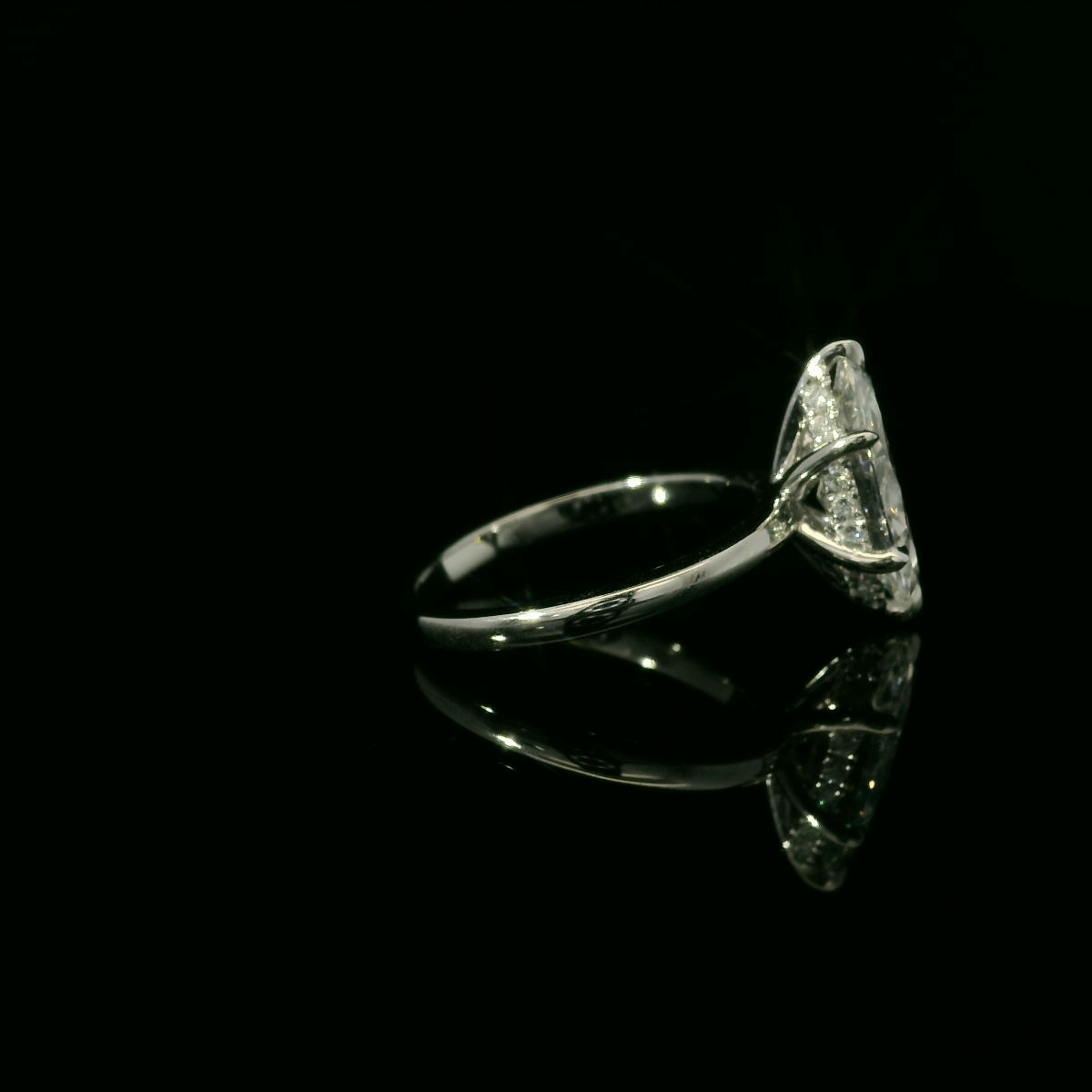 IGI Lab Grown Marquise 1.85ct D VS1 18k W/G