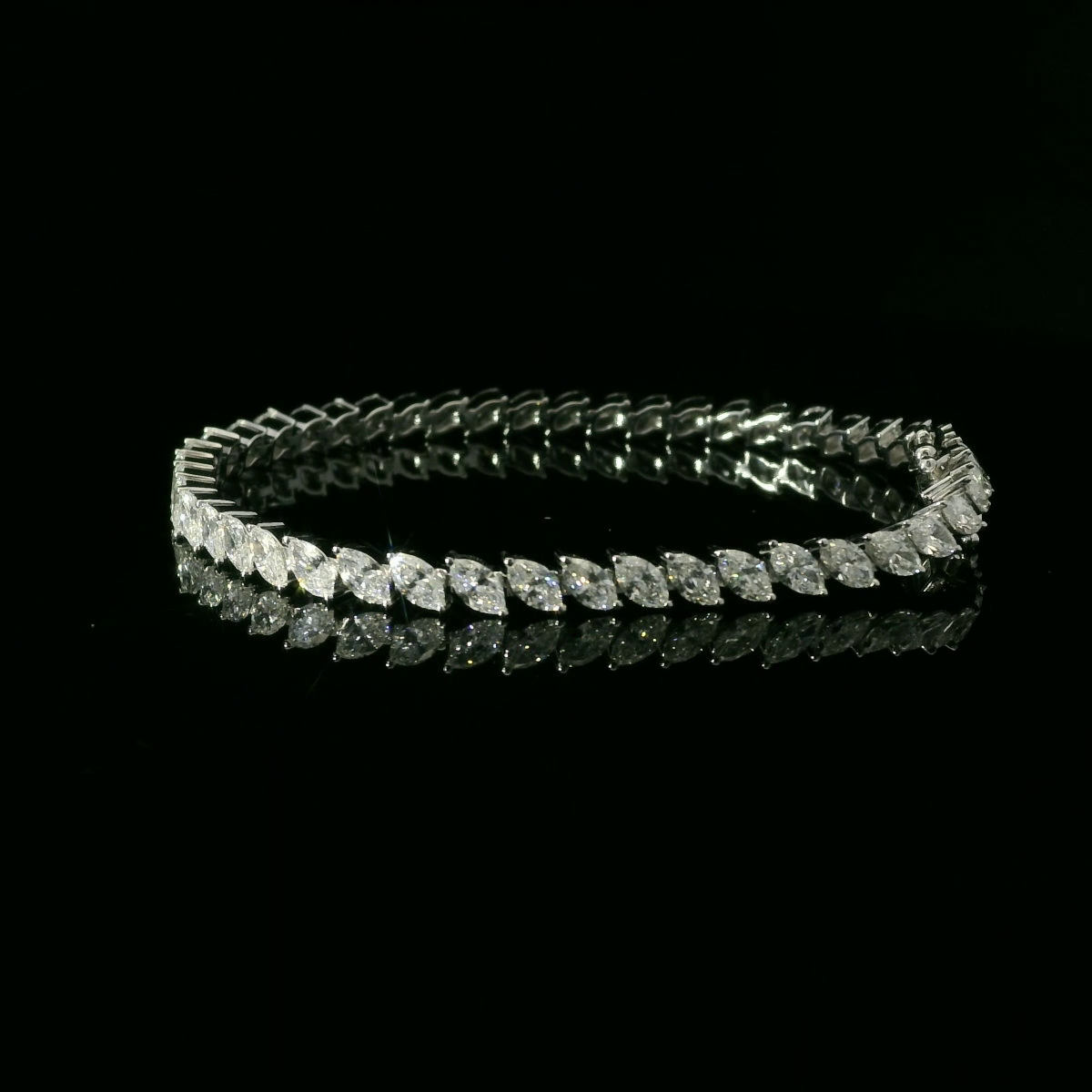 Marquise 0.10ct Each - 20,900$ HKD