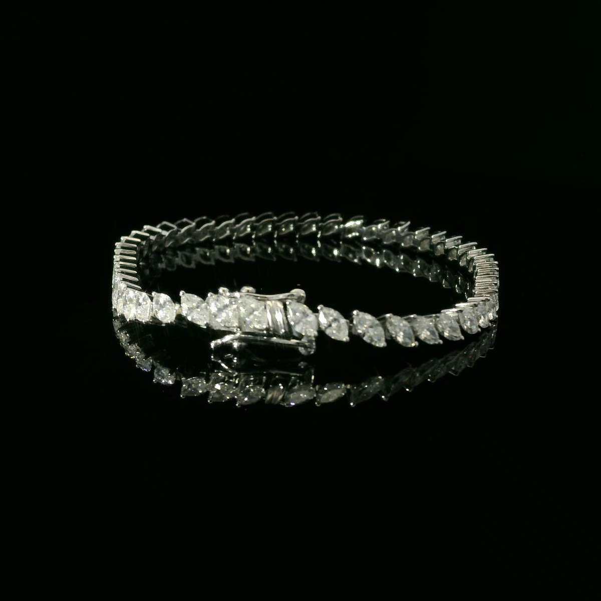 Marquise 0.10ct Each - 20,900$ HKD