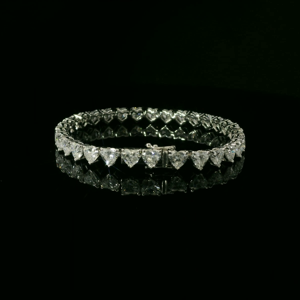 Heart 0.30ct Each - 25500$ HKD