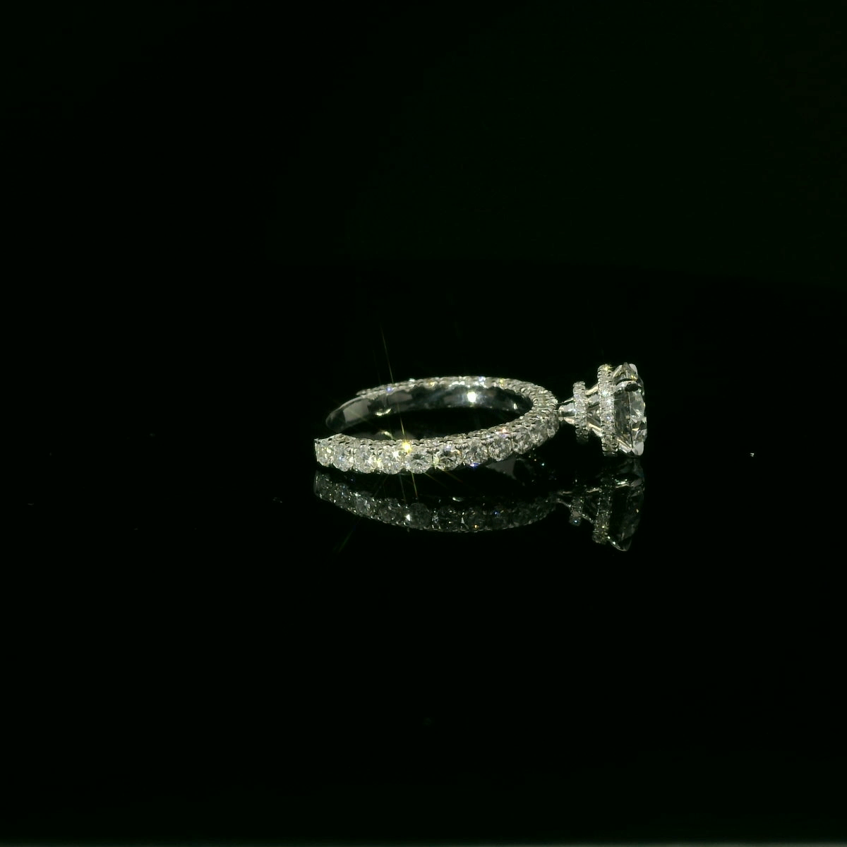 IGI  Round 2.28ct D VVS2 18k W/G