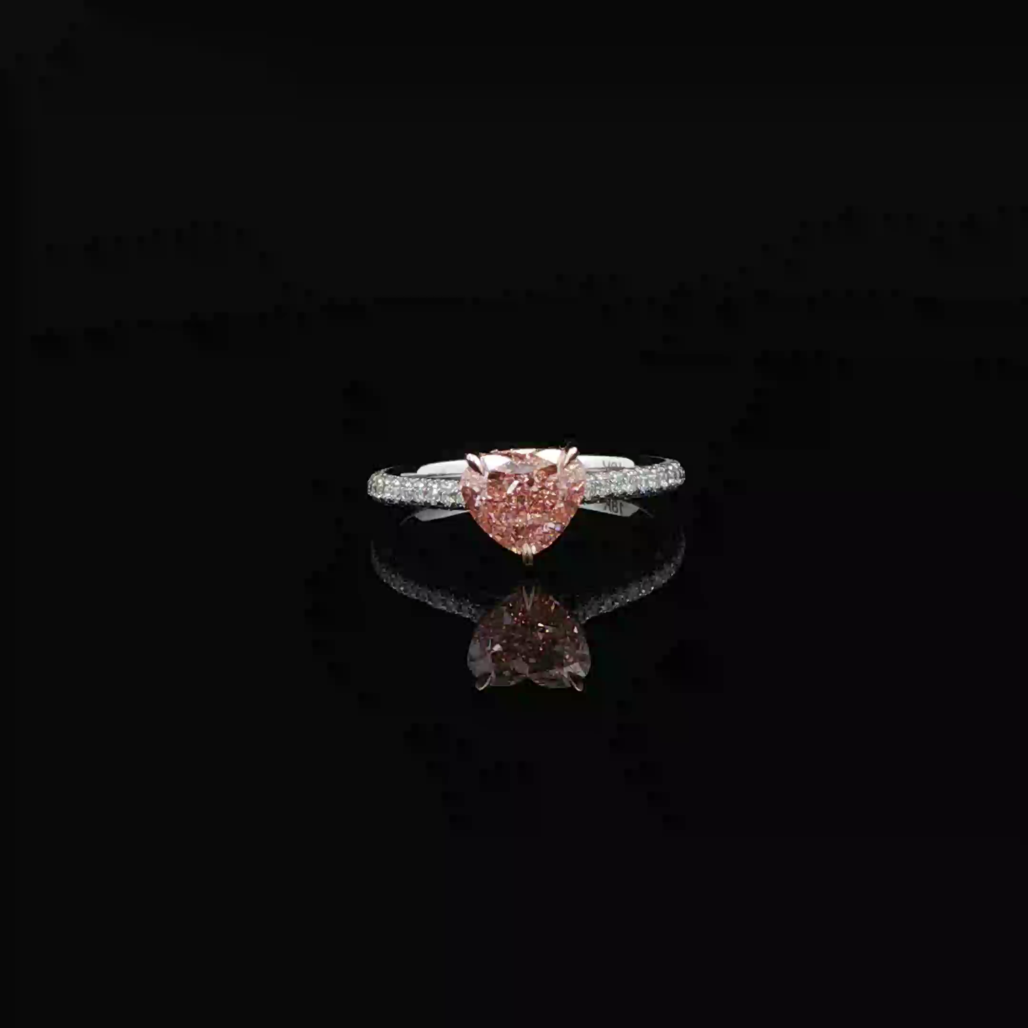 IGI Heart 1.61ct Fancy Vivid Pink VS2 - 11,900$ HKD