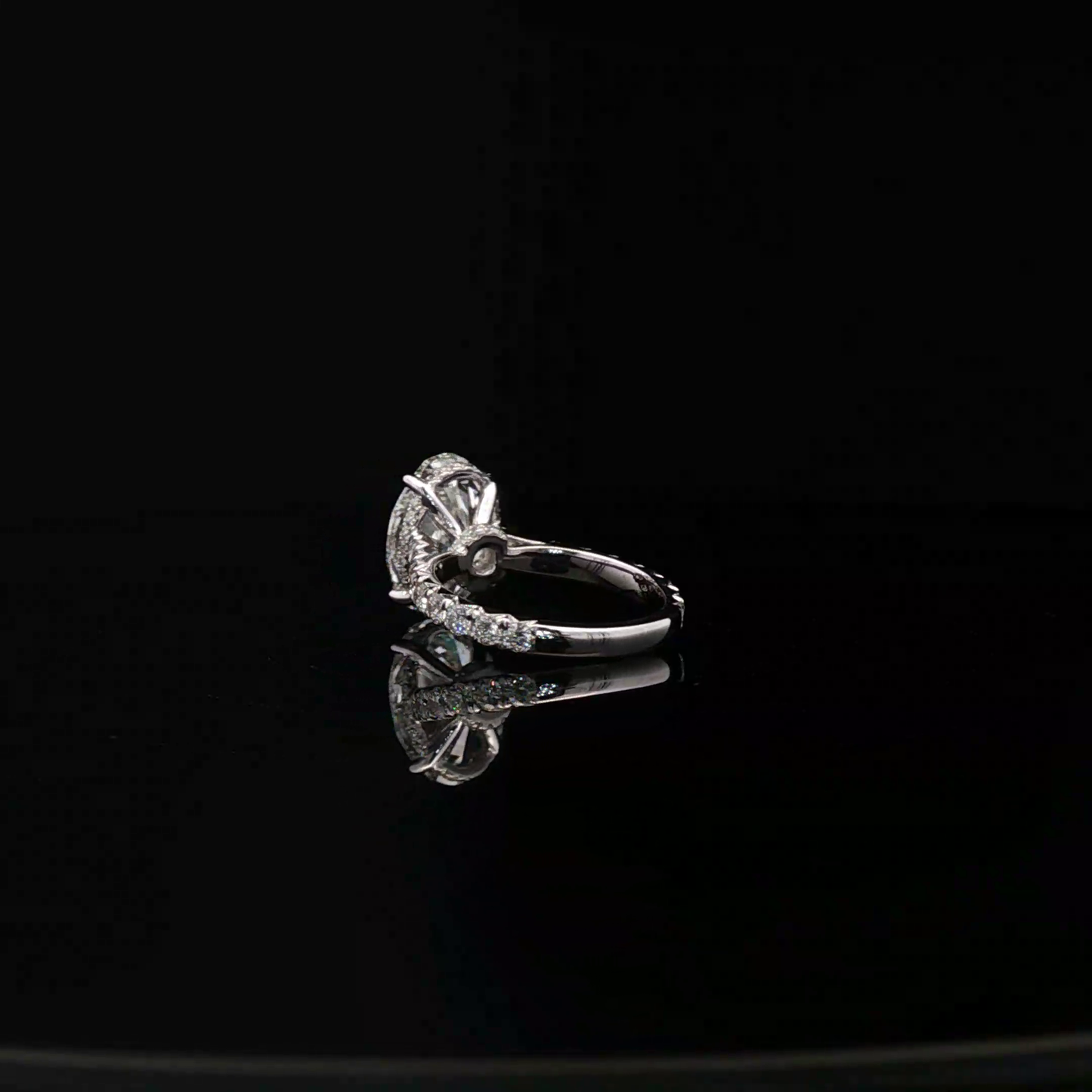 IGI Oval 3.51ct D VVS2