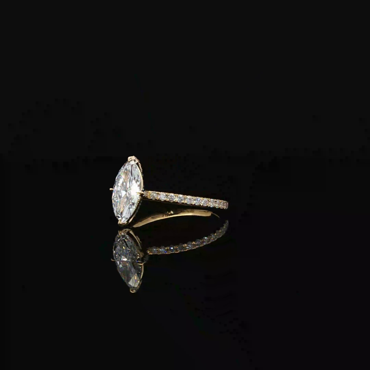 IGI  Marquise 1.07ct D VVS2 18k Y/G