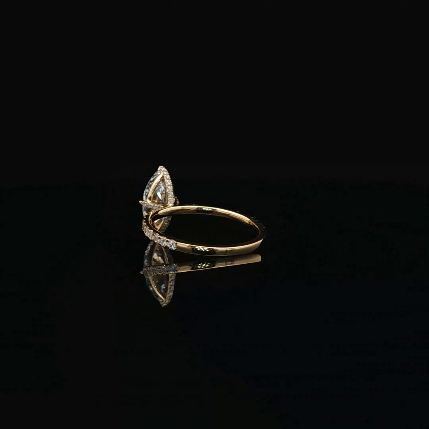IGI  Marquise 1.07ct D VVS2 18k Y/G