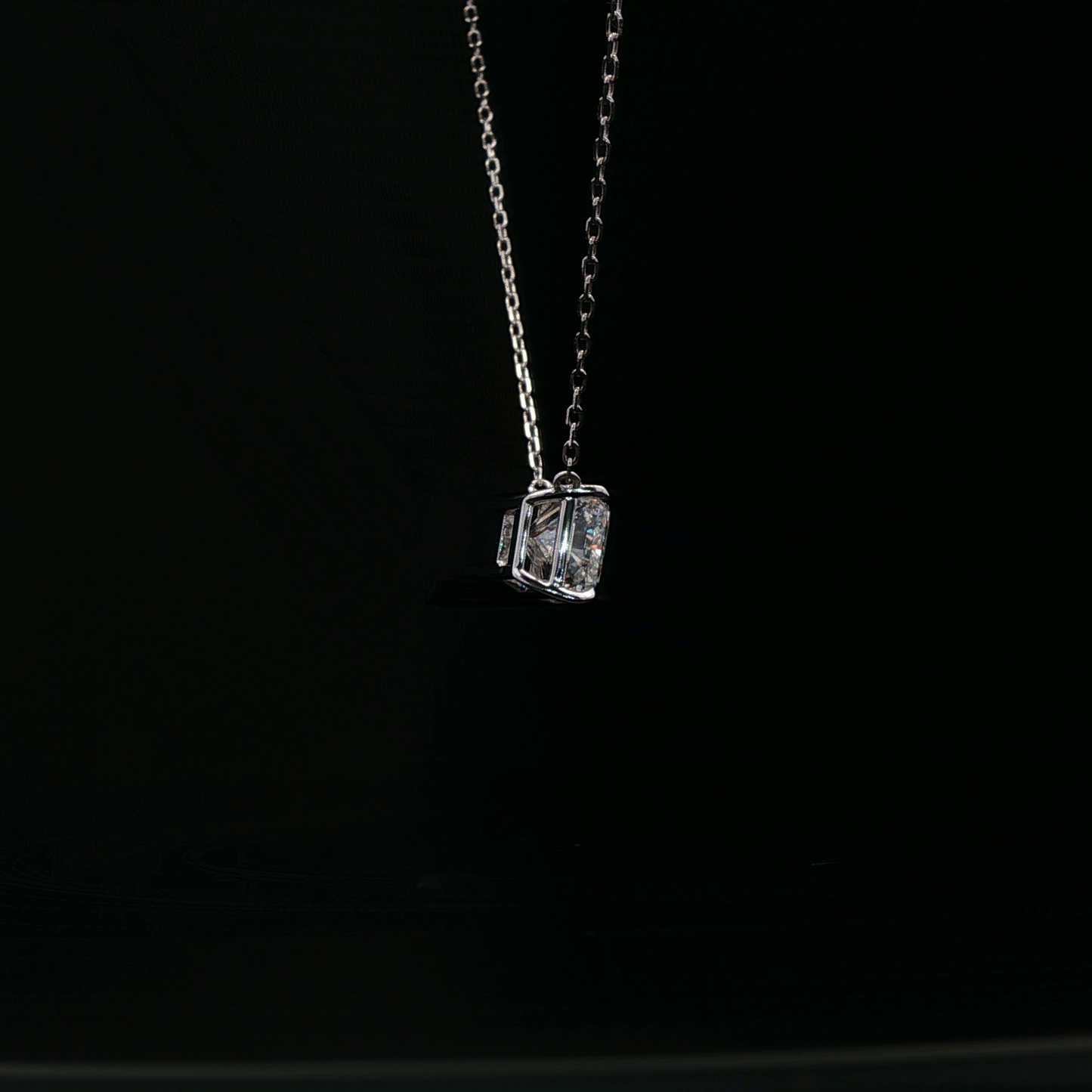 IGI Radiant 4.07ct D VS2 18K/W