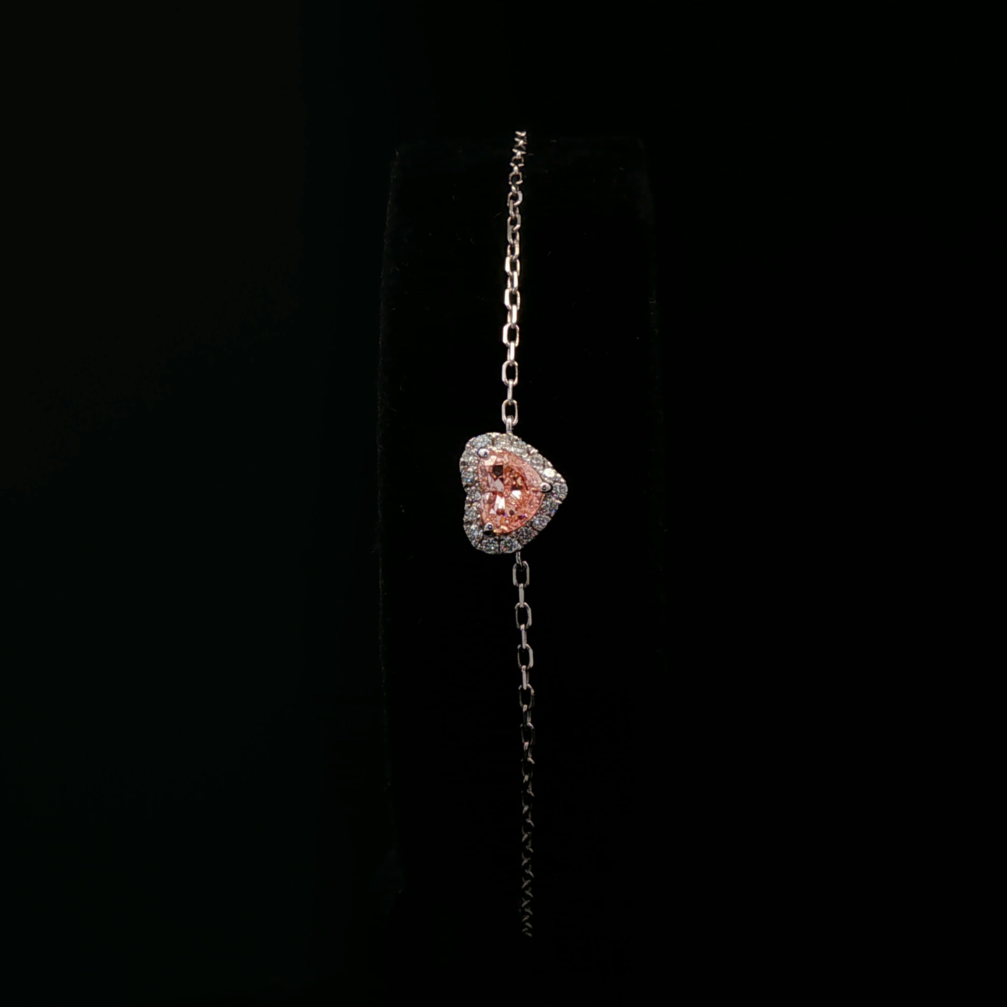 IGI Heart Fancy Vivid Pink VS2 0.39ct - 6000$ HKD