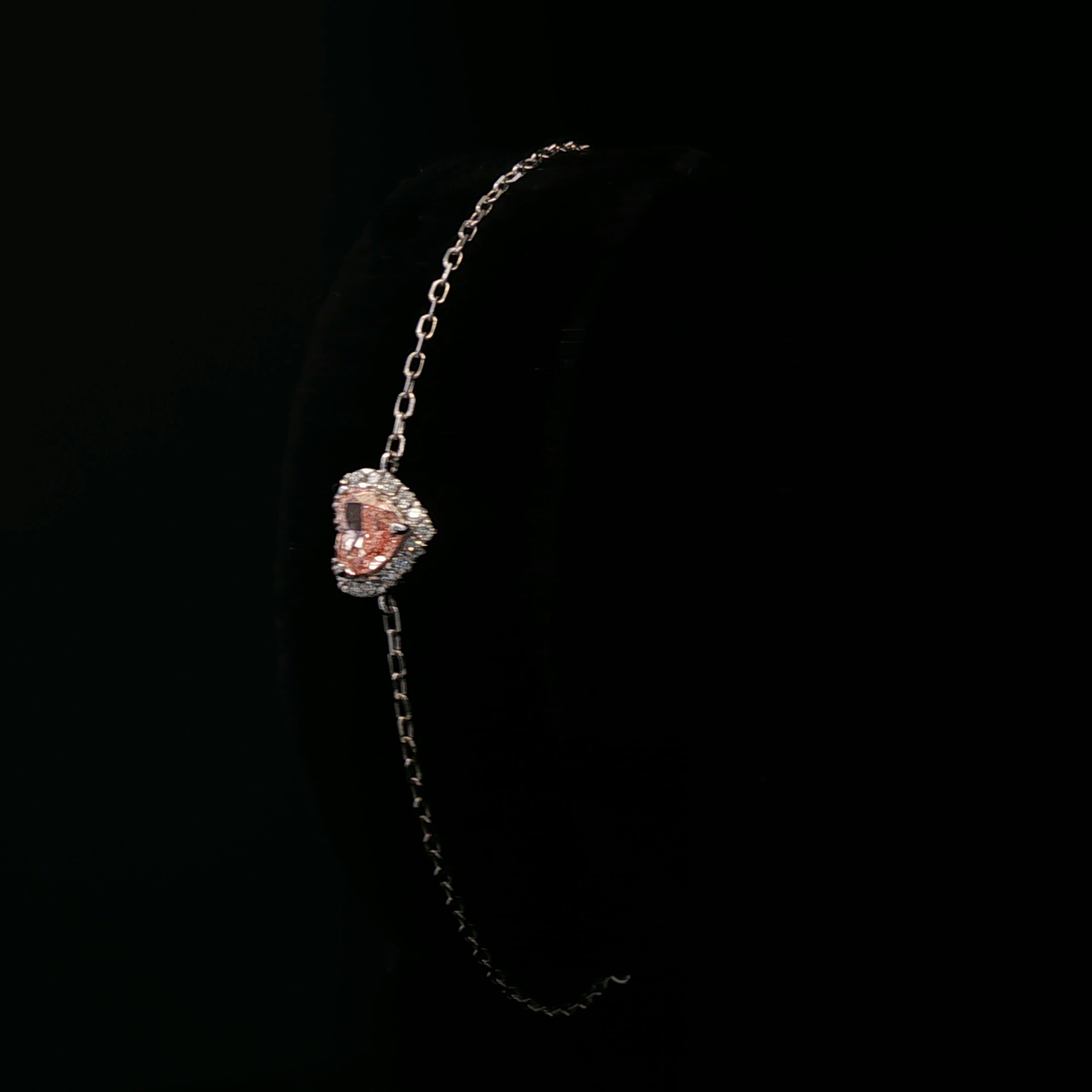 IGI Heart Fancy Vivid Pink VS2 0.39ct - 6000$ HKD
