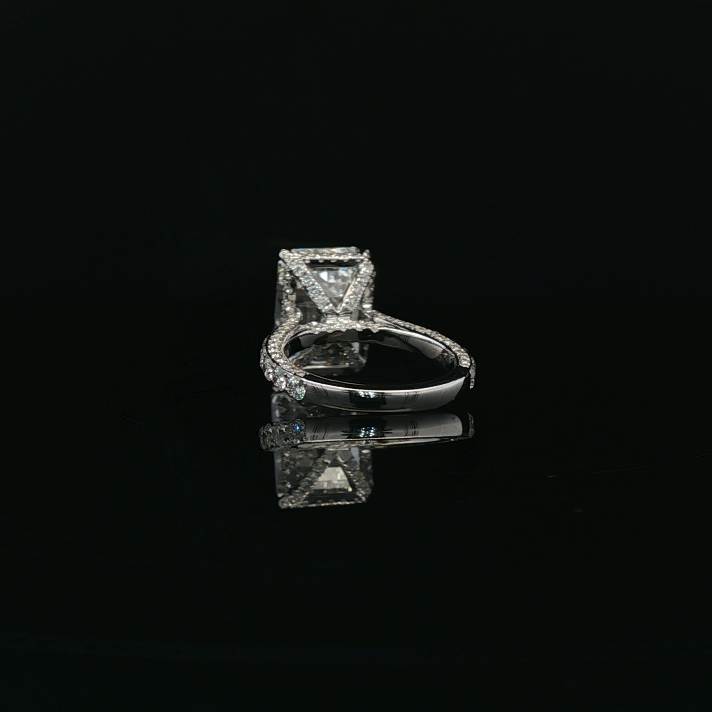 IGI Emerald 6.03ct D VS2 18K/W